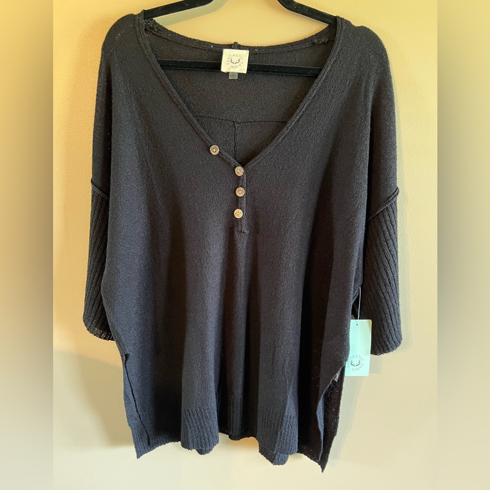 Fantastic Fawn Black Top/Sweater